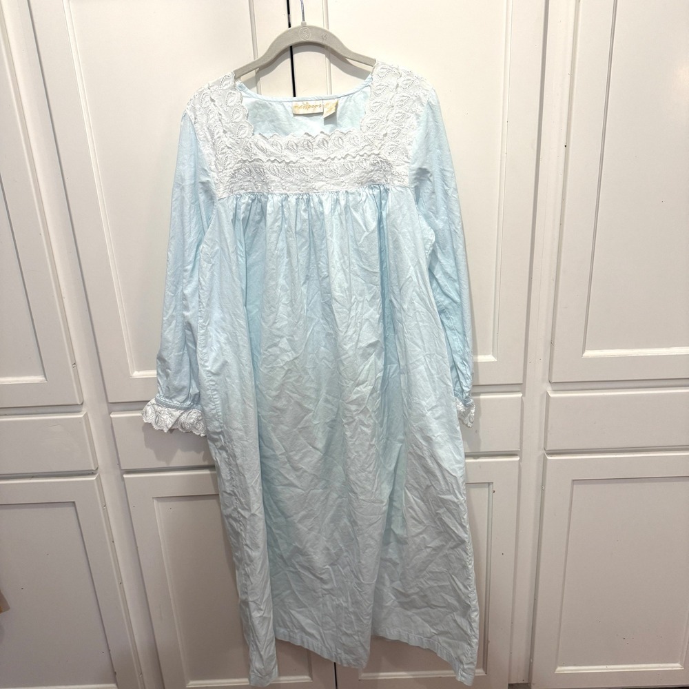 Whispers Light Blue Cotton Nightgown Long Sleeve Lace Trim Victorian Maxi Medium - Picture 2 of 7